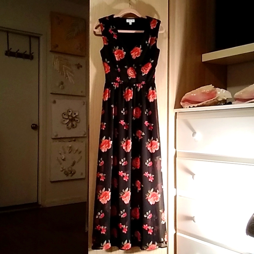 Jolie Vie maxi Dress size M